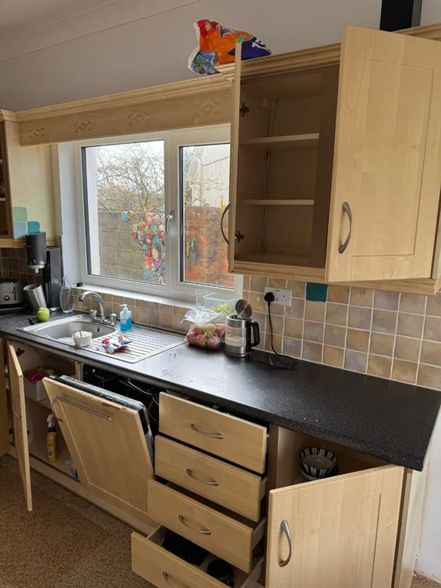 Kitchen for sale - Image 2