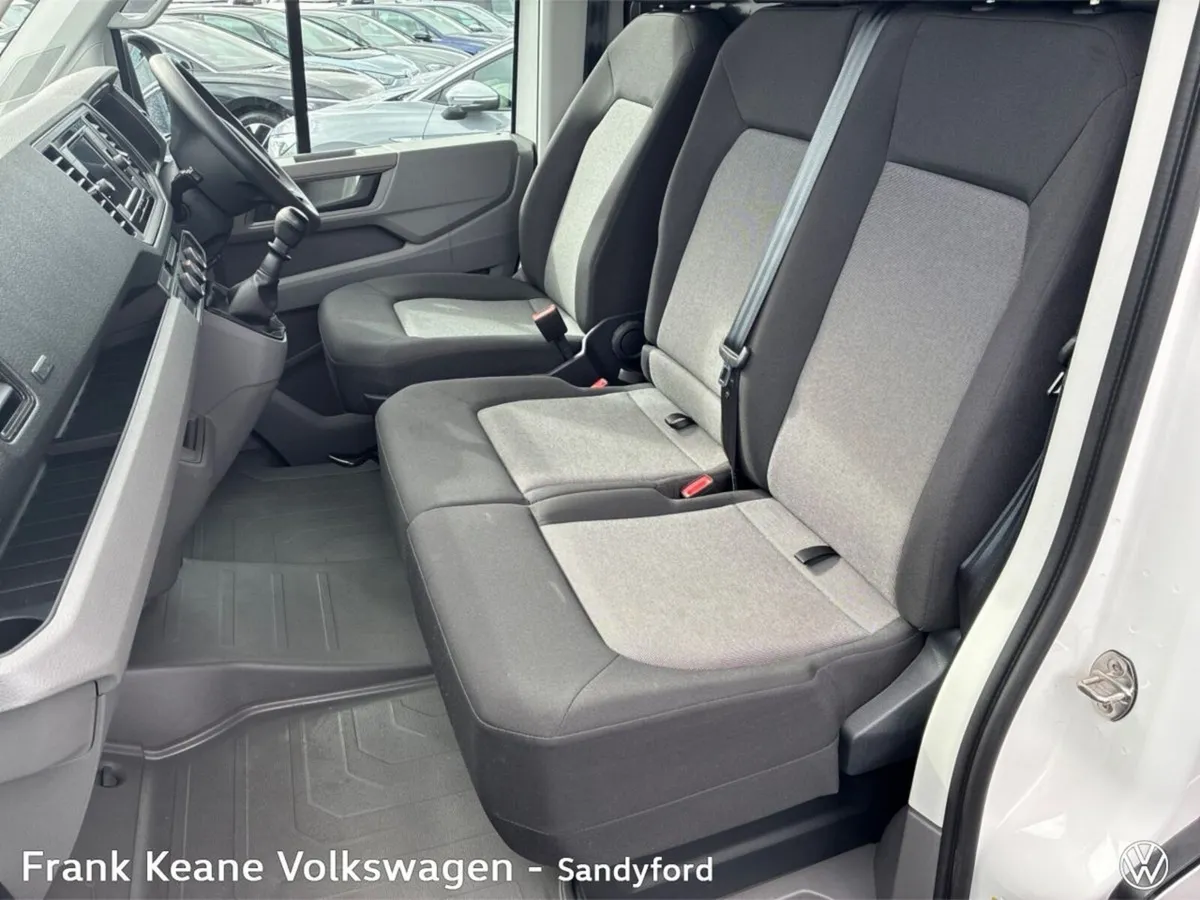 Volkswagen Crafter TRENDLINE 30 MWB 140BHP *DEMO M - Image 3