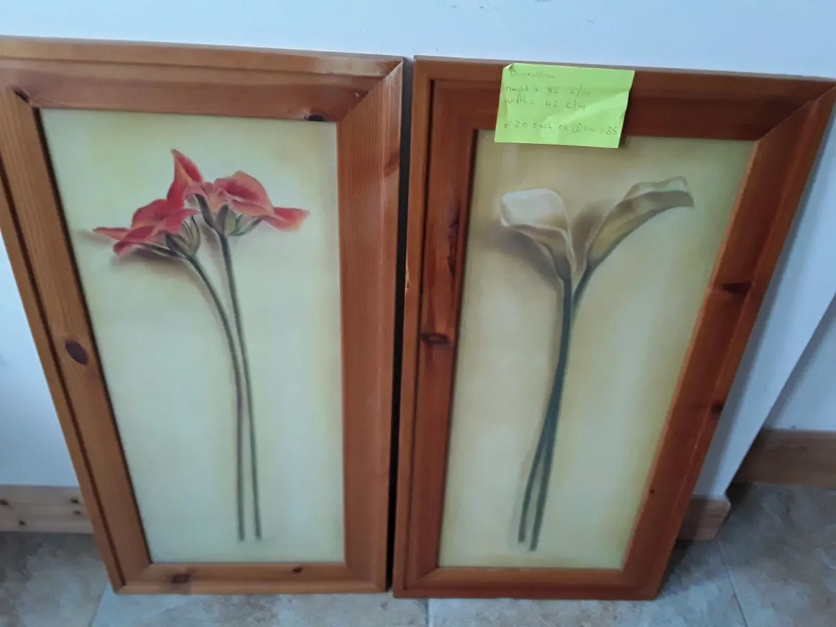 2  lovely as new matching pictures - Image 1