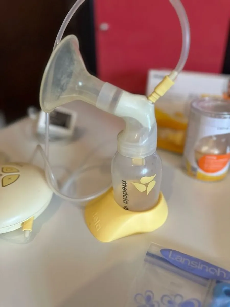 Medela Breastfeeding Bundle - Image 3