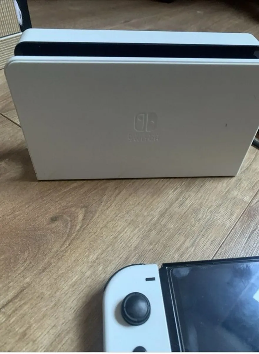 Nintendo Switch oled - Image 2