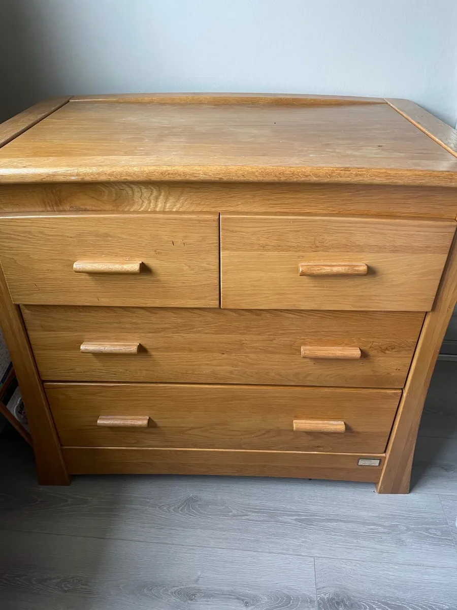 Mamas & Papas changing table