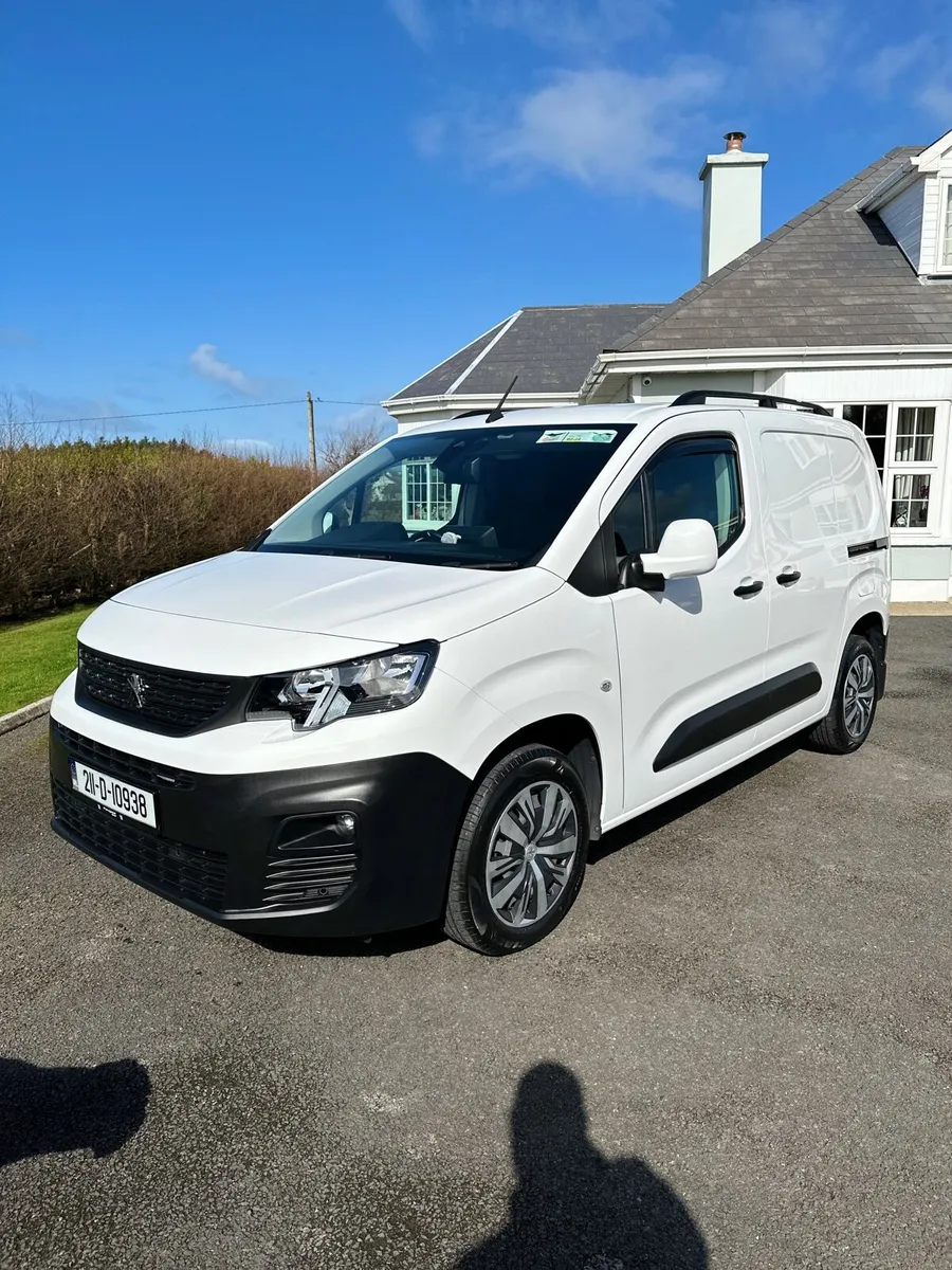 Peugeot Partner Professional Plus - Image 2