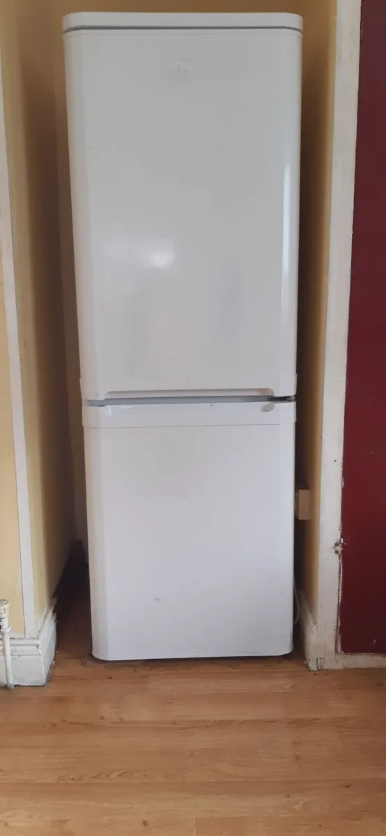 Fridge freezer - Image 1