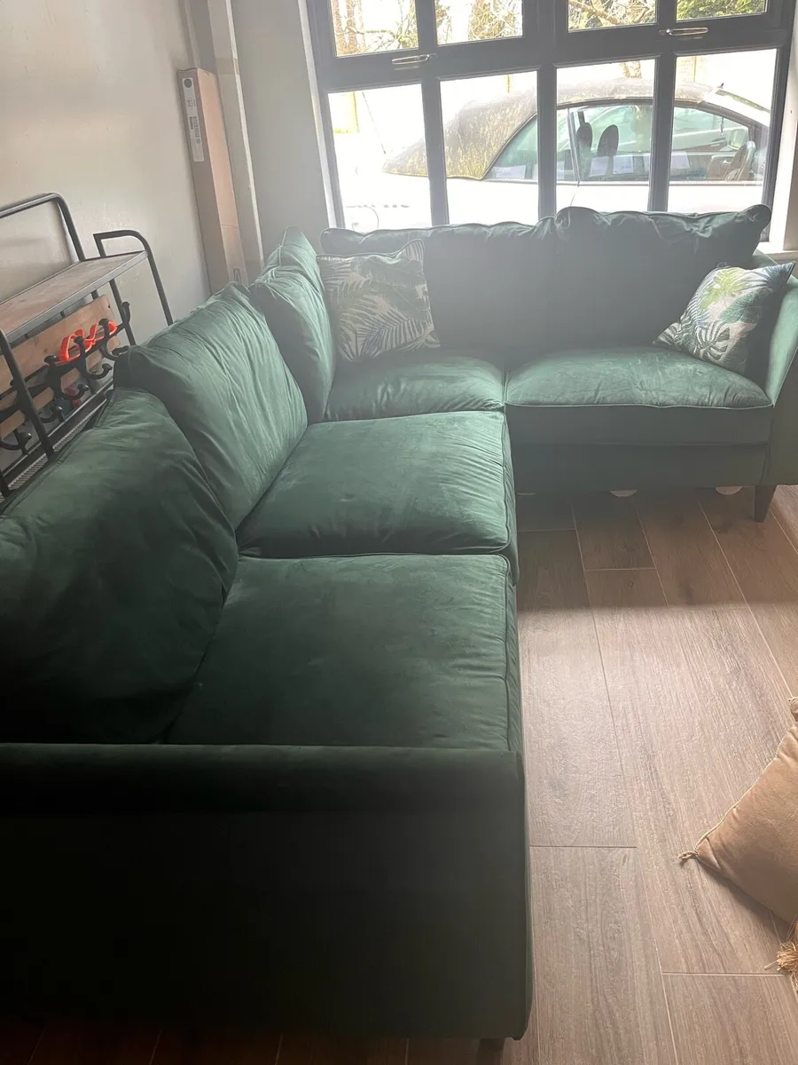 Very cheap L sofa - Image 1