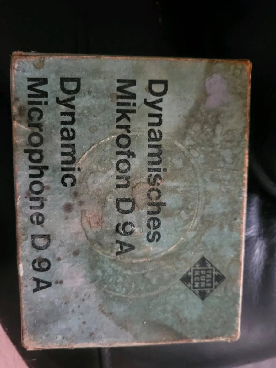 Vintage microphone - Image 1