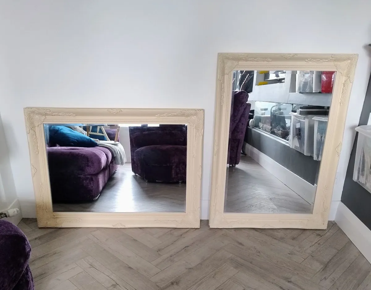 2 Large mirrors 77cm  x 107 cm - Image 1