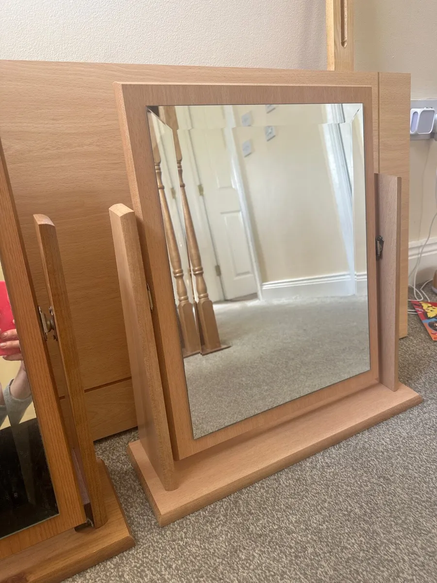 Dresser mirrors - Image 1