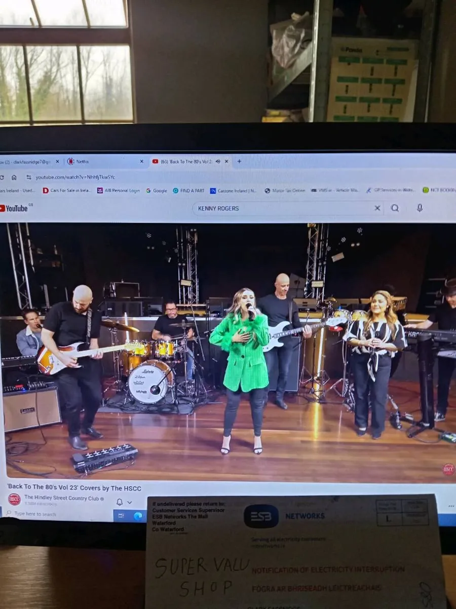 Samsung 22 Inch Monitor/TV/Gaming Excellent - Image 3