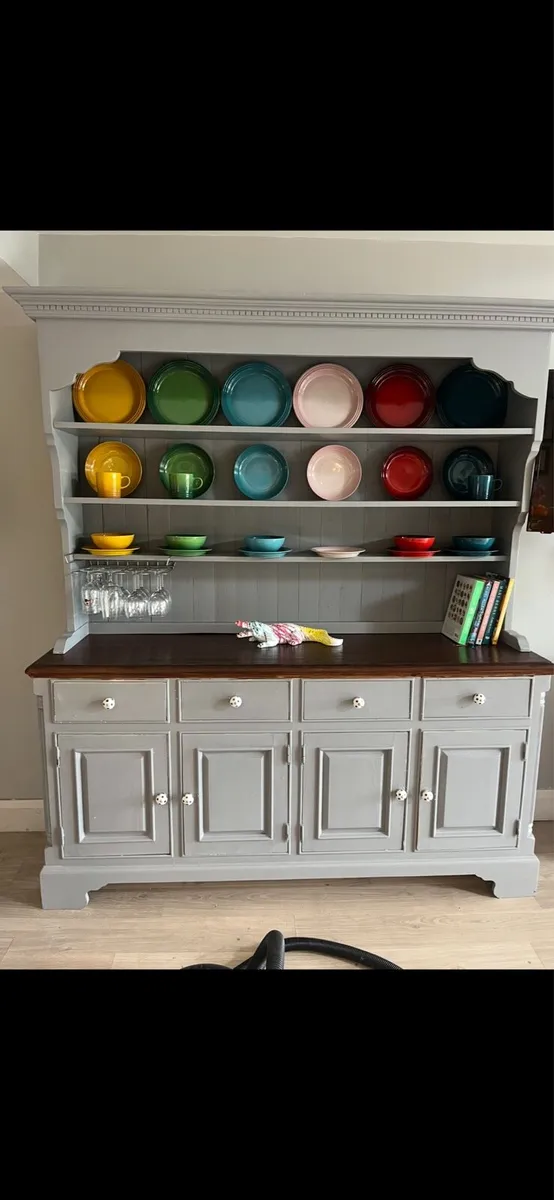 Kitchen dresser