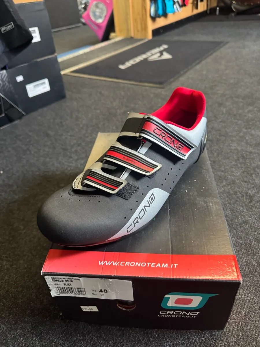 Half price carbon road shoes - Image 1
