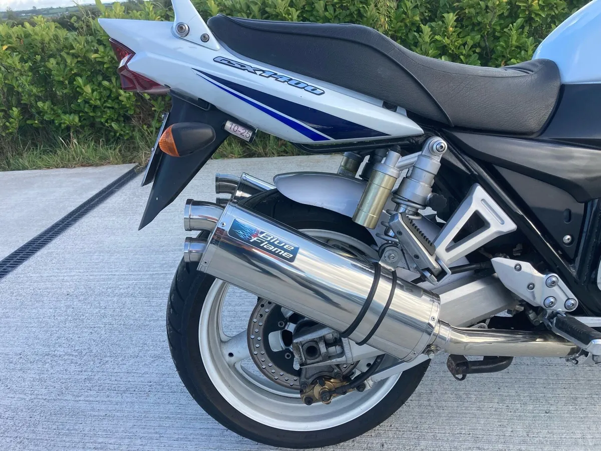Suzuki GSX 1400 - Image 4