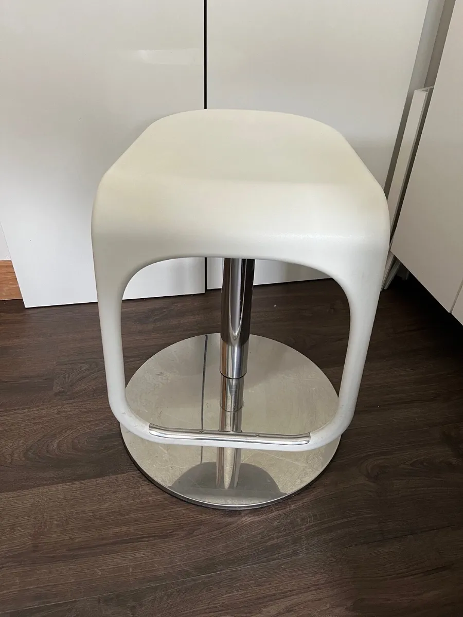 Hydraulic Kitchen Stool x 1 - Image 1
