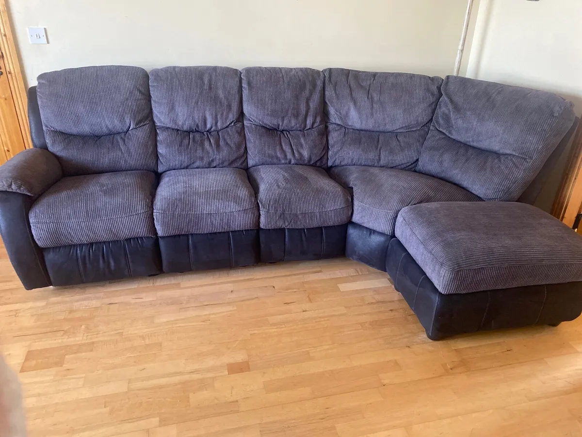 Recliner Couch - Image 2