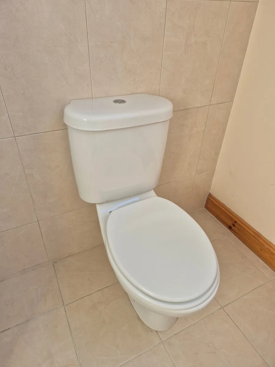 Bathroom suit - Image 2