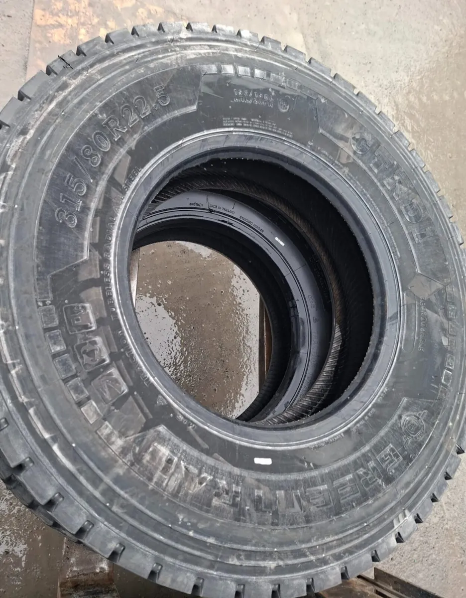 2 x Greentrac 315/80R22.5 Tyres - Image 4