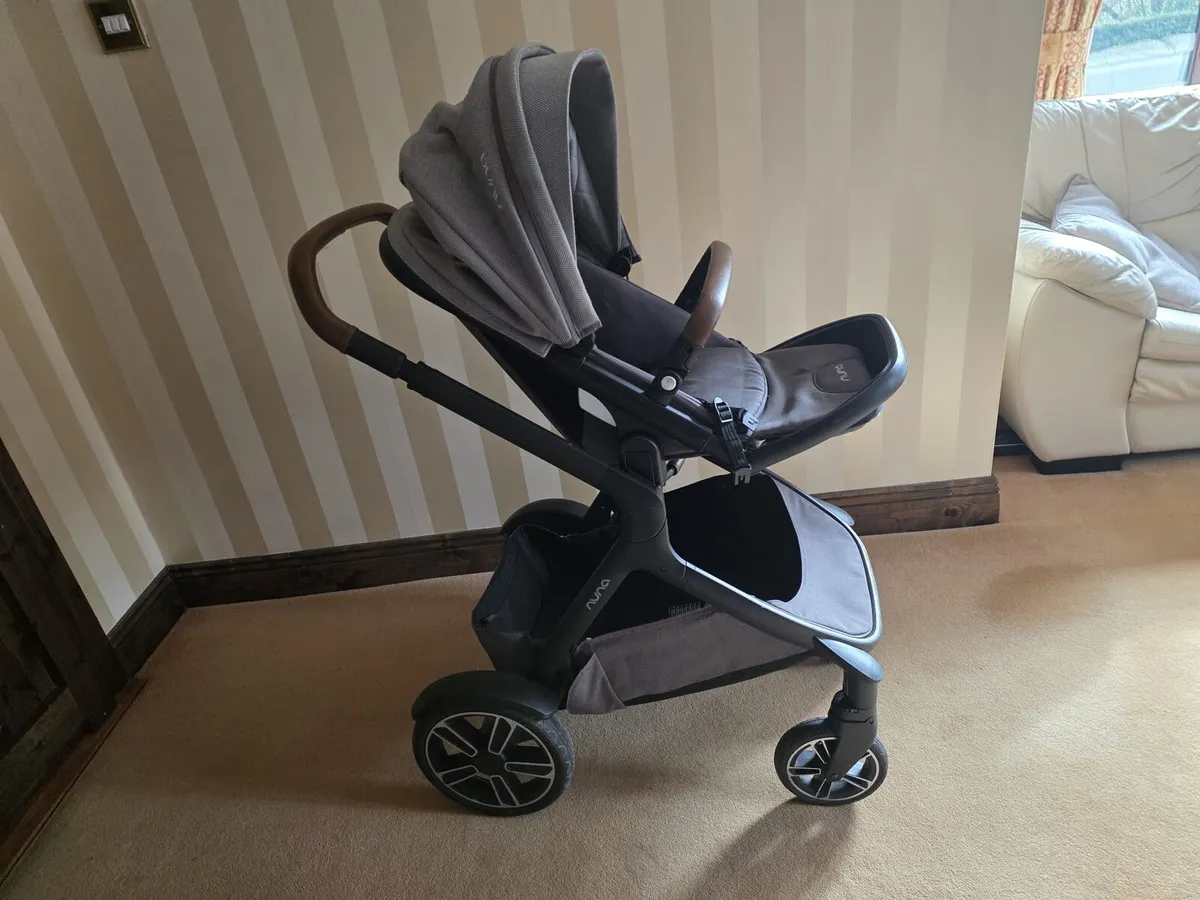 Travel system and double buggy - Image 2