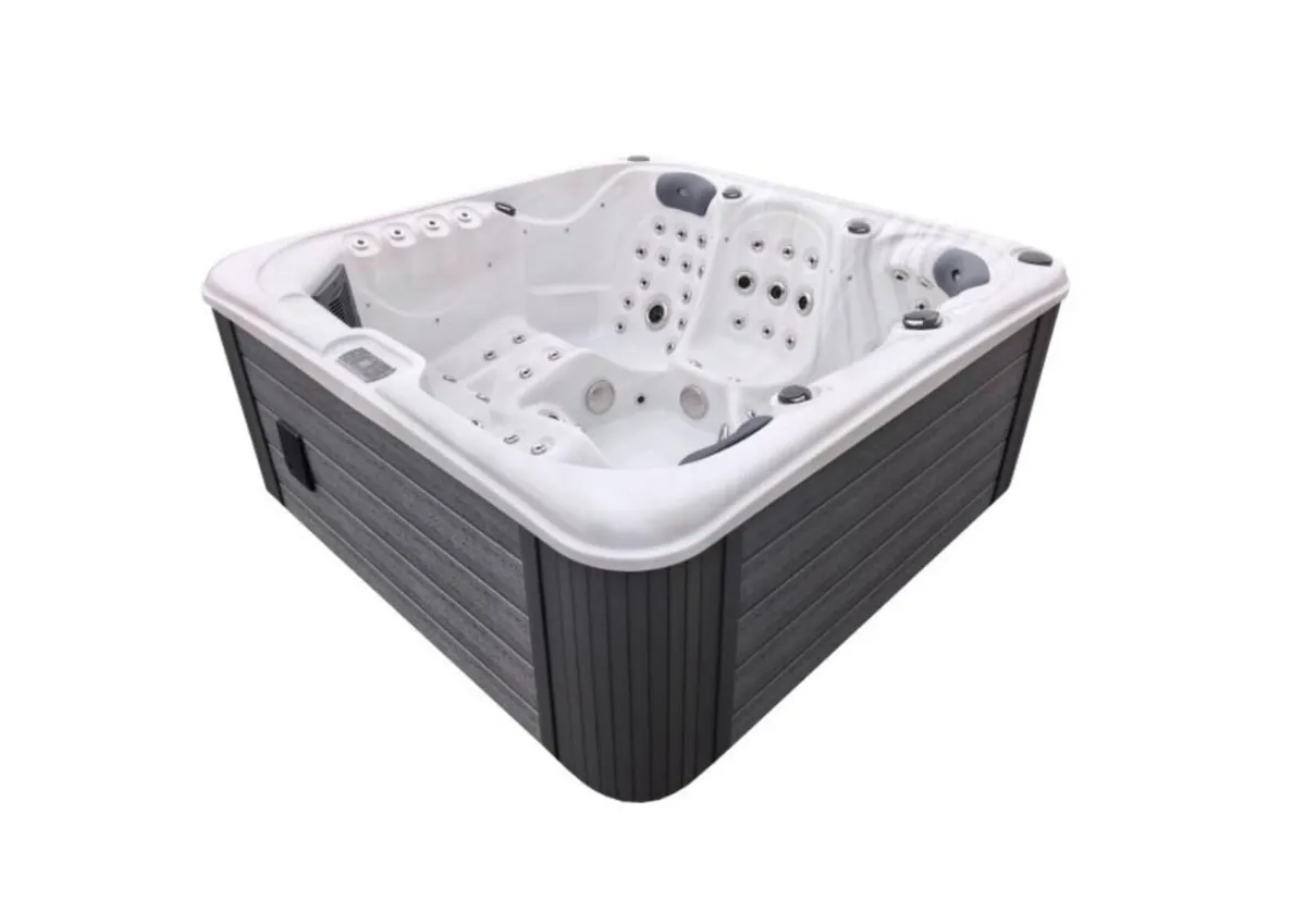 Massive Sale Ends March 31st on Hot Tubs - Image 1