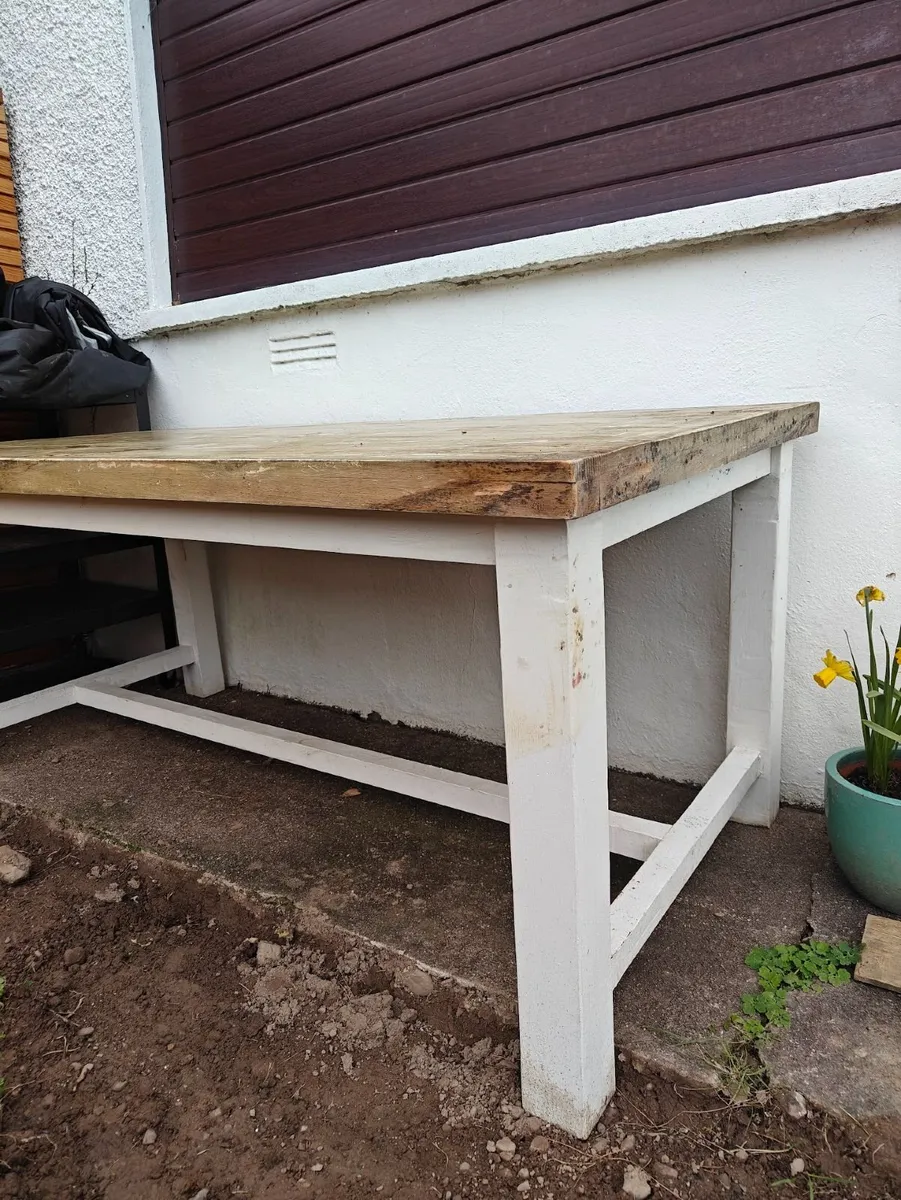 Kitchen table and bench - Image 2
