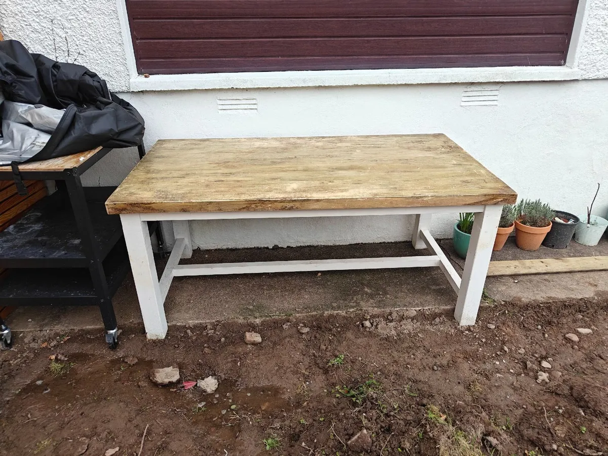 Kitchen table and bench - Image 4
