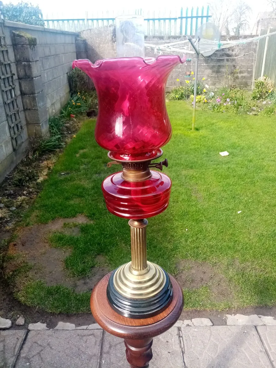 Vintage oil lamp, Pedestal - Image 2