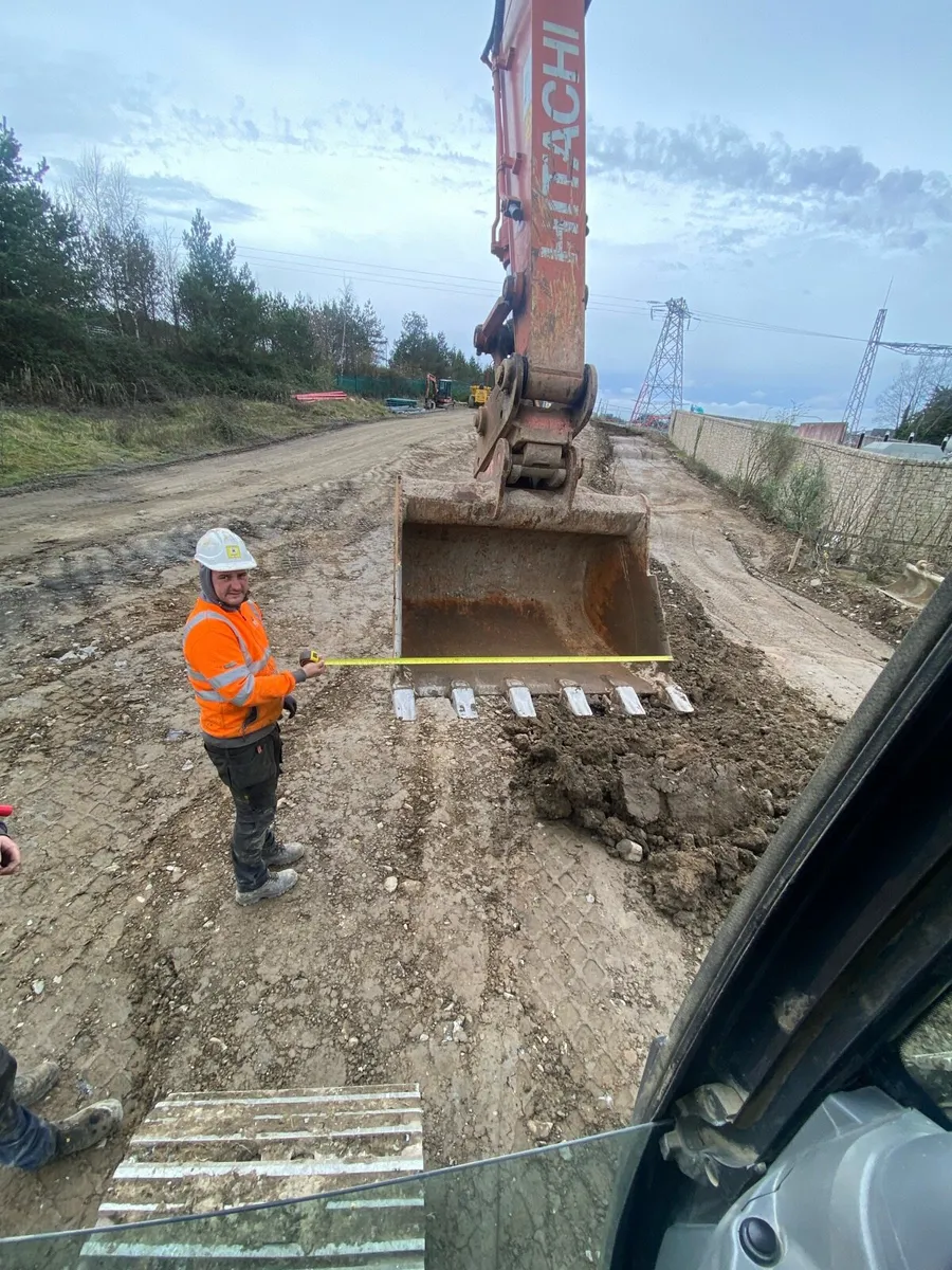 Digger bucket - Image 1