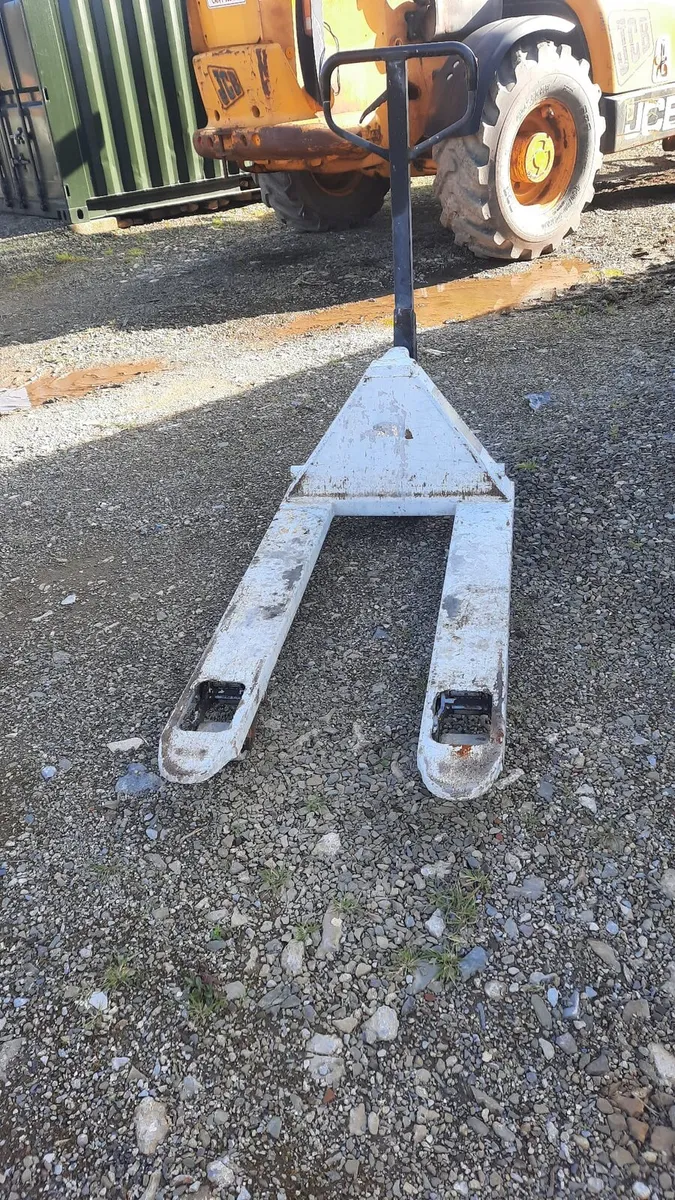 Palette truck-- perfect working order- - Image 3