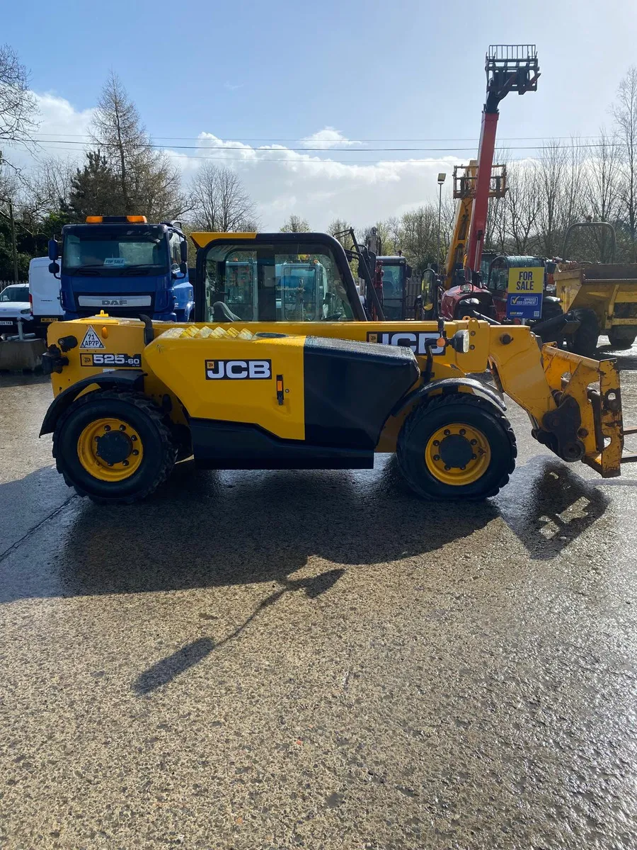 2017 JCB 525-60 6M TELESCOPIC FORKLIFT - Image 3