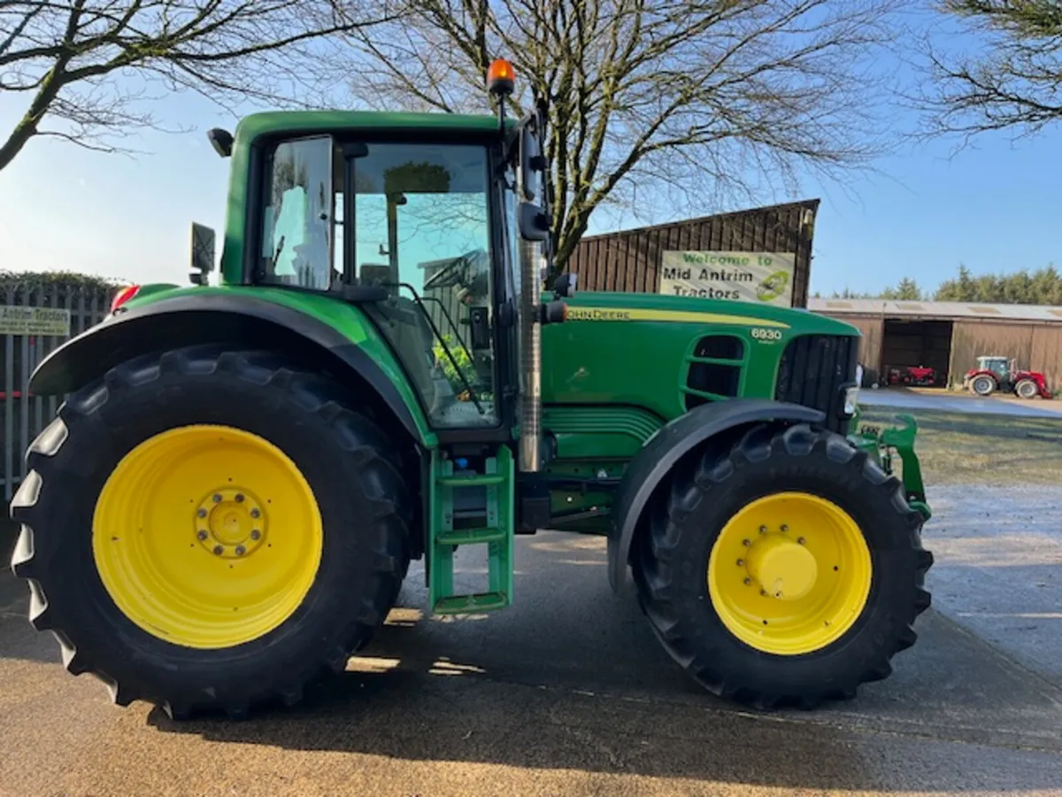 2012 John Deere 6930P Autoquad c/w front links - Image 2