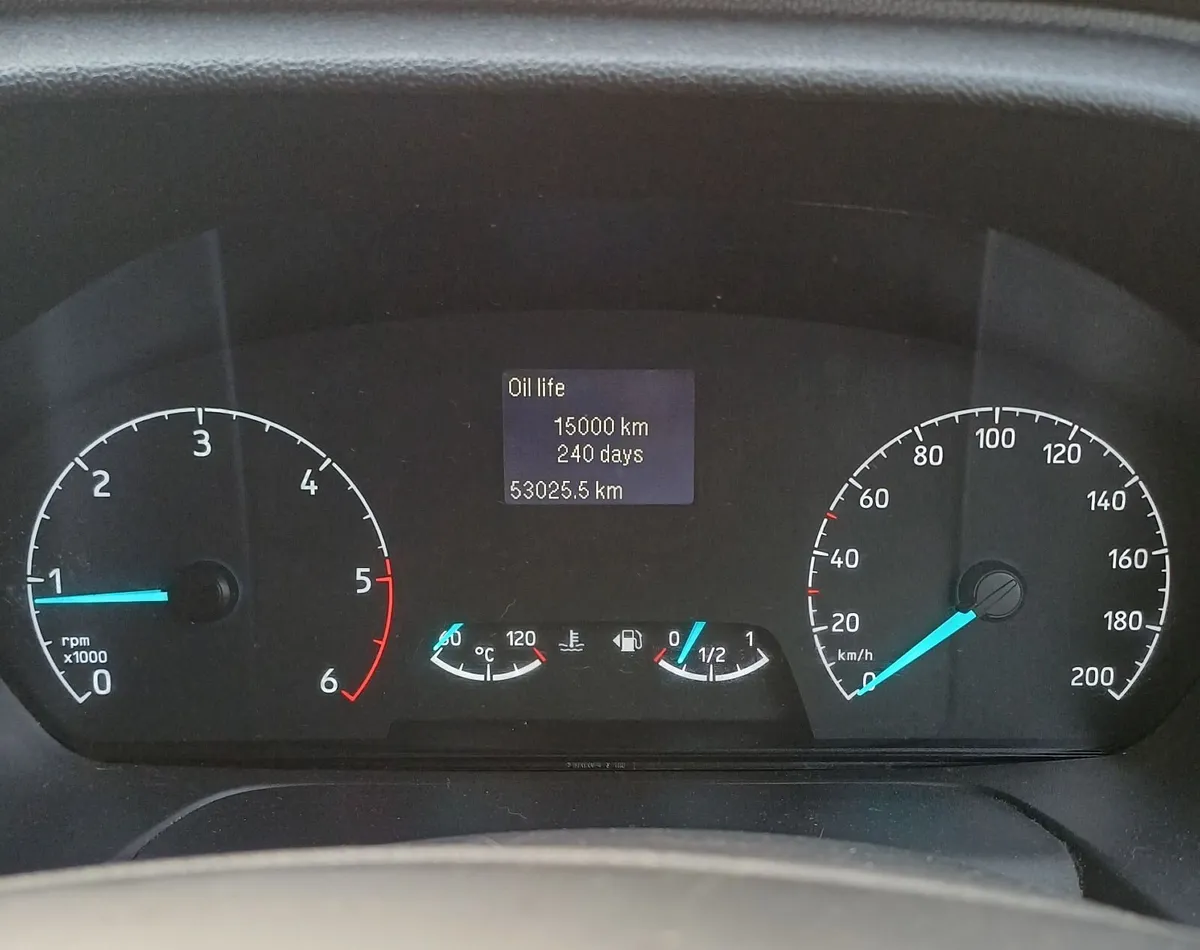 Ford Transit Custom 2022 - Image 4