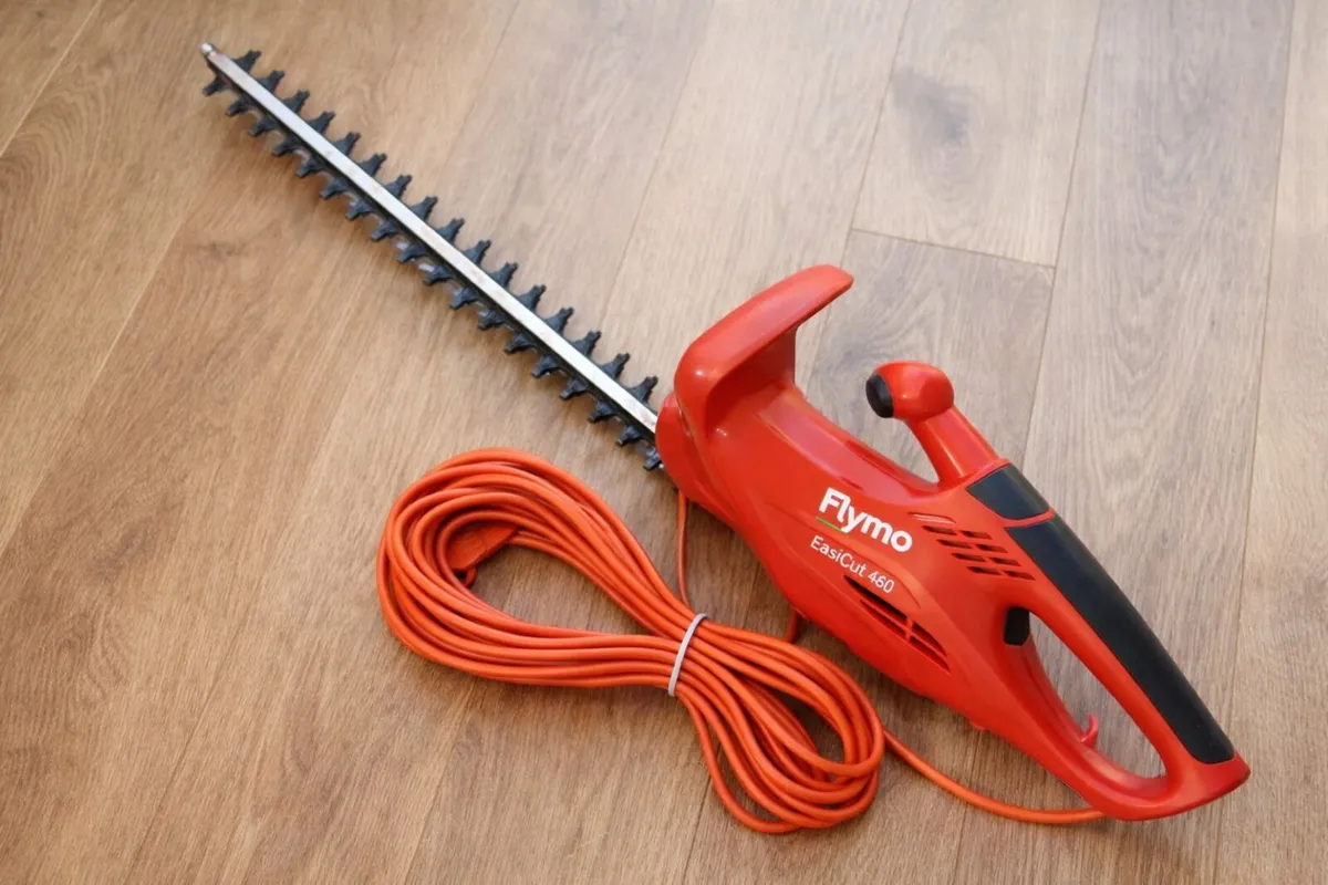 Flymo Hedge Trimmer – As New - Image 1