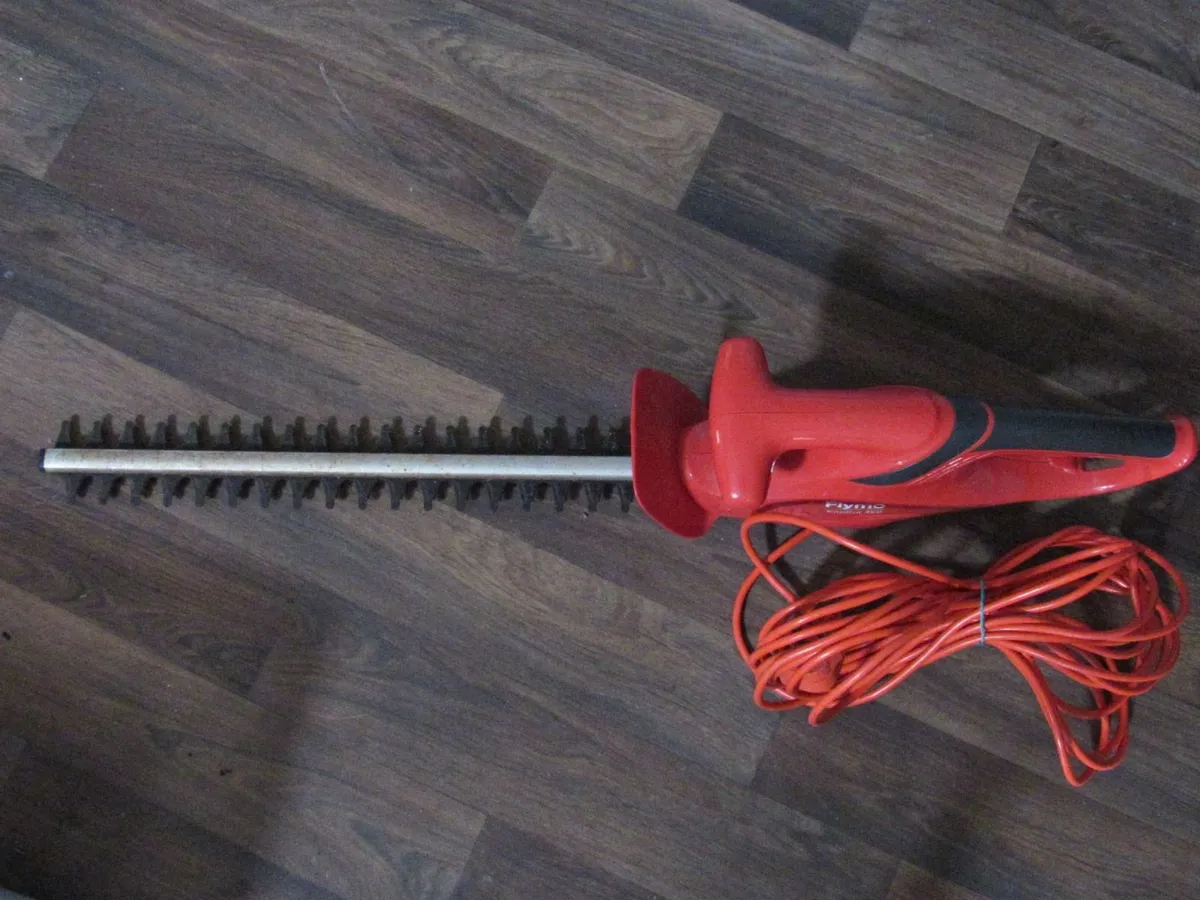 Flymo Hedge Trimmer – As New - Image 3