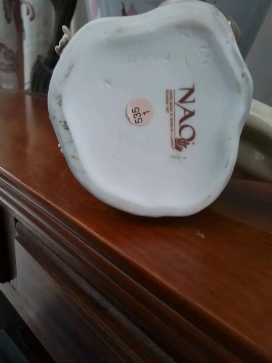 Nao figurine - Image 2