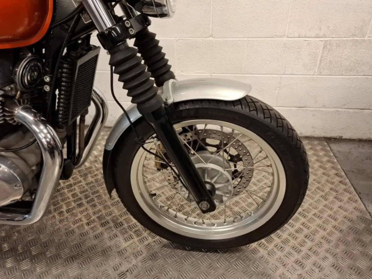 ROYAL ENFIELD Interceptor 2020 - Image 3