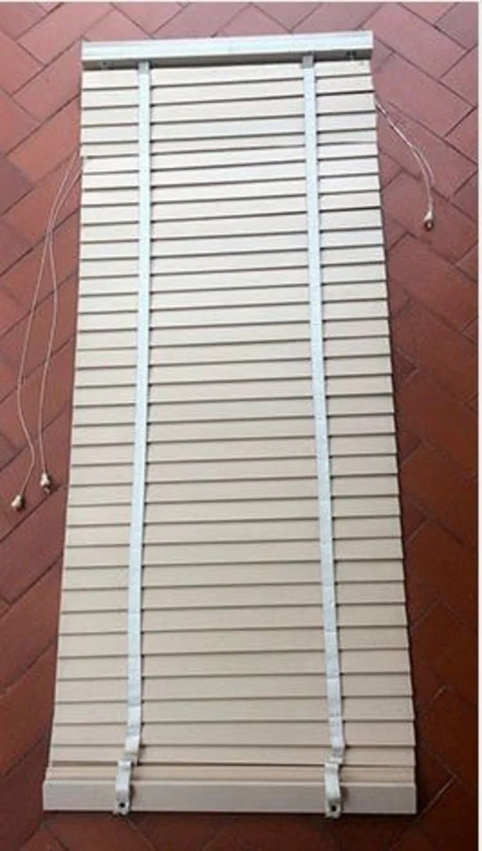 FREE Blinds - Image 2