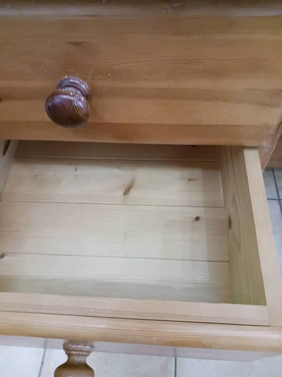 Desk and office chair - Image 3