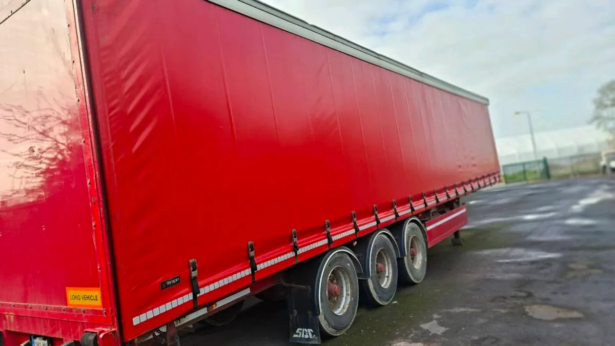 2002 sdc curtainsider - Image 1