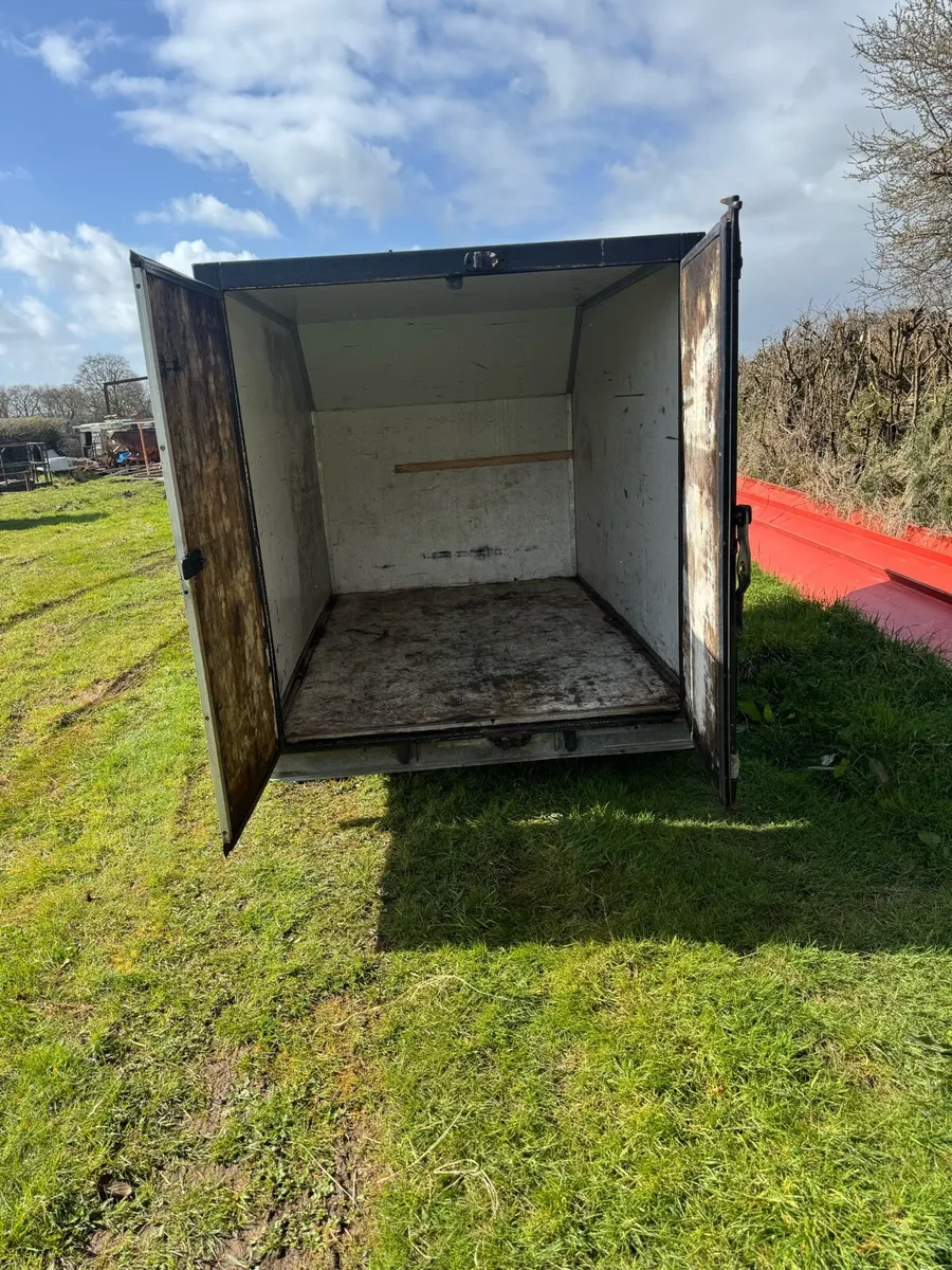 8x5 box trailer - Image 4
