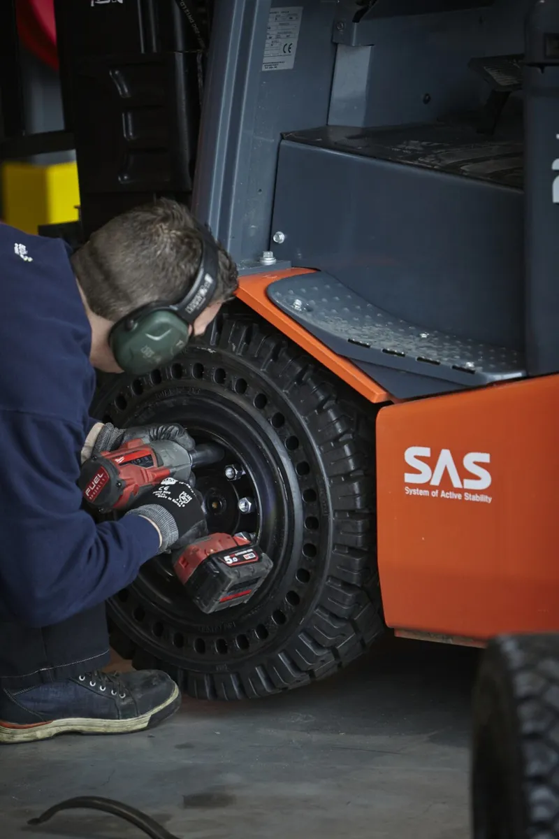 Forklift Servicing & Repairs Dublin - Image 3