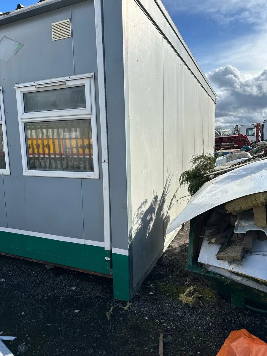 30 x 60 cabins in 10 x 30 sections - Image 2