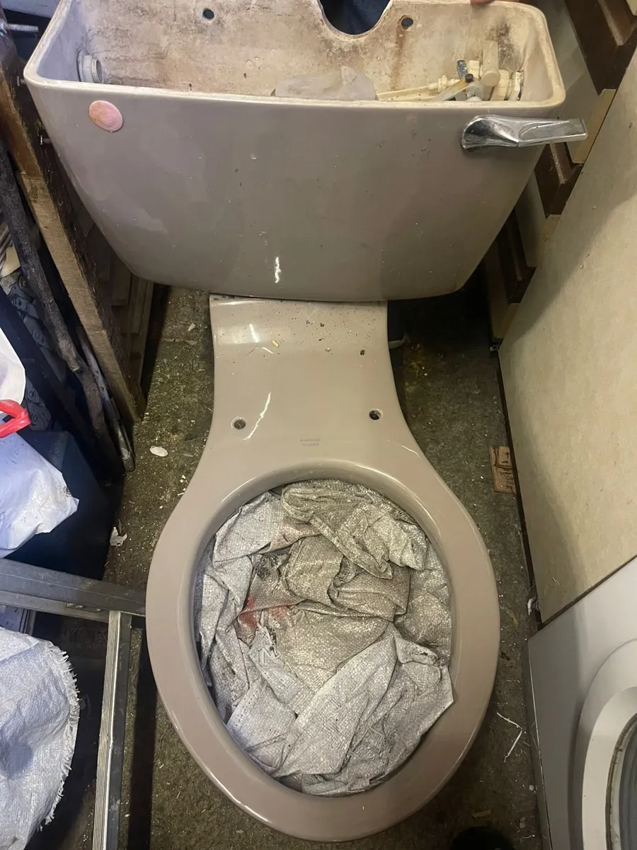 Vintage 4 piece Bathroom Suite - Image 3