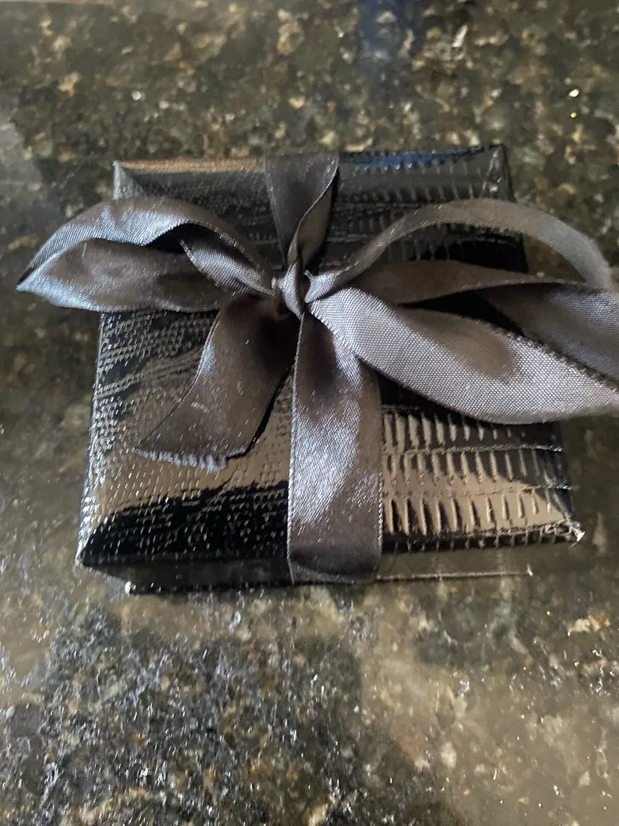 Metal Floral Brooch - Image 4