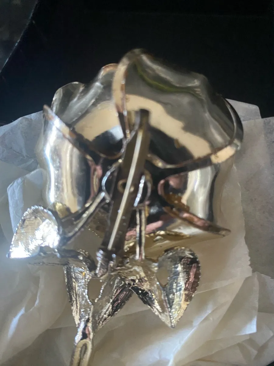 Metal Floral Brooch - Image 3