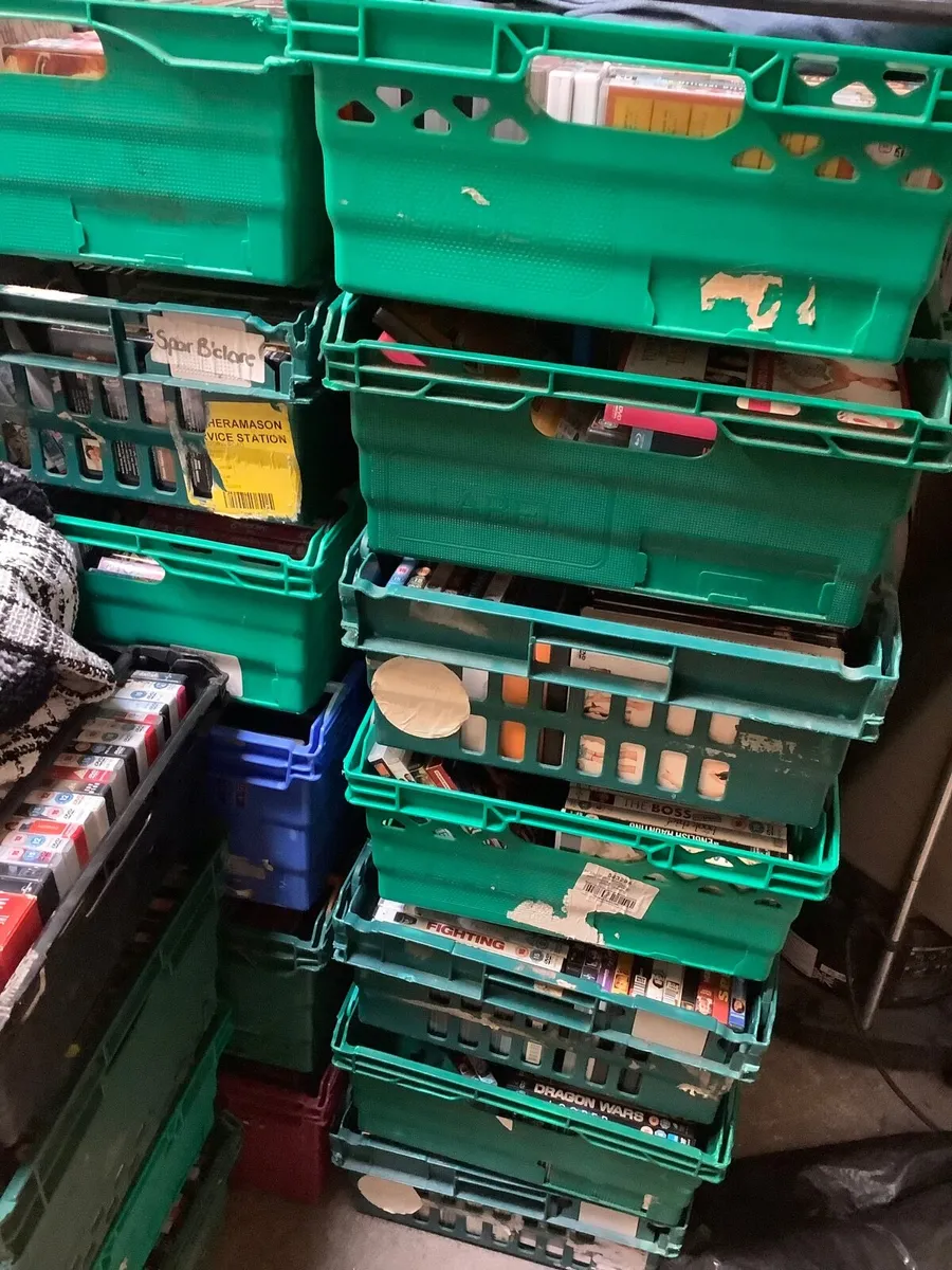 Job lot of dvds - Image 1