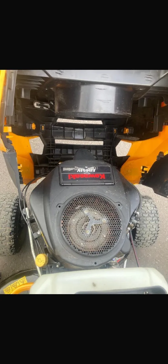 Clubkadet rideon lawn mower - Image 2