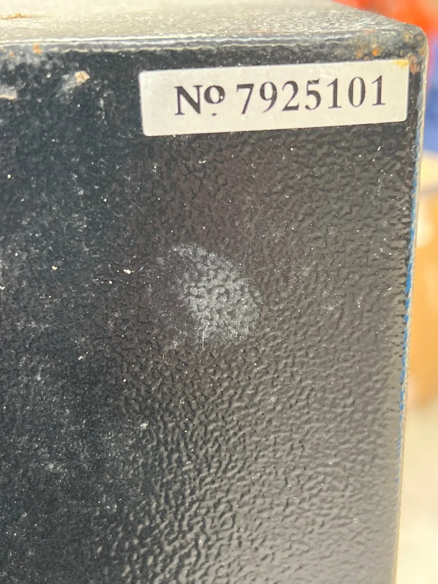 4 Rifle Gun Safe - Image 4