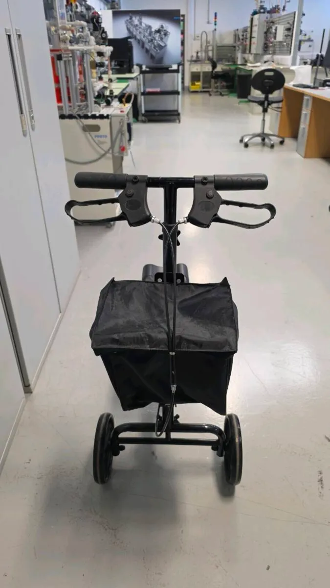 Folding knee scooter - Image 4