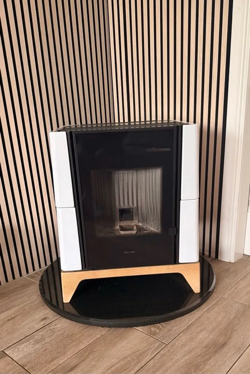 Pellet Stove - Image 1