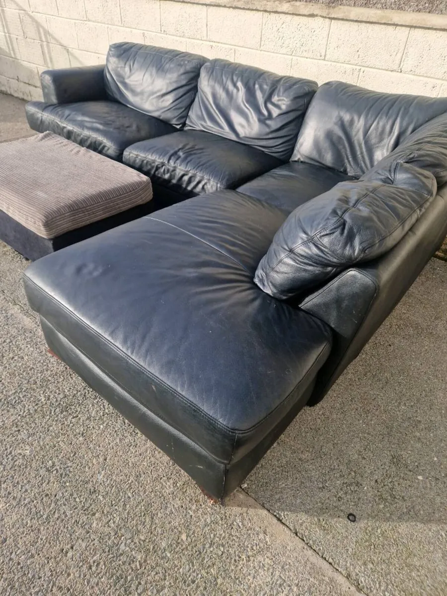 CAN DELIVER LEATHER SOFA - Image 1