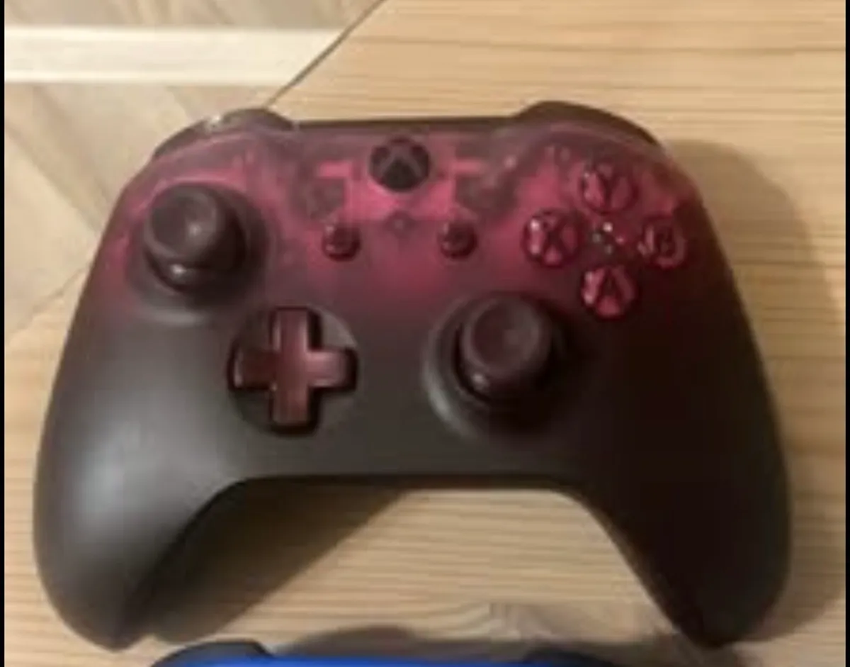 Xbox one S Bundle with controller purple one - Image 4